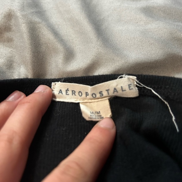 Sleeveless Crop Top - Picture 3 of 3